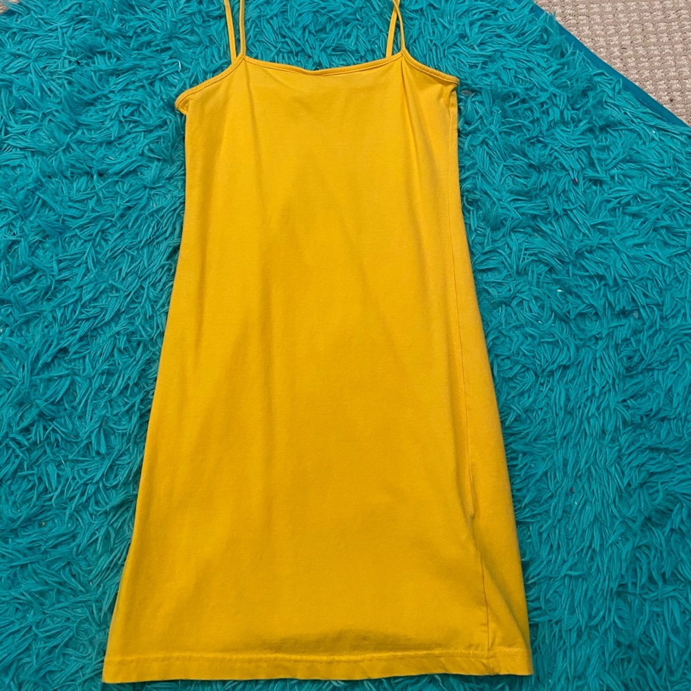 Yellow/gold fitted dress!!